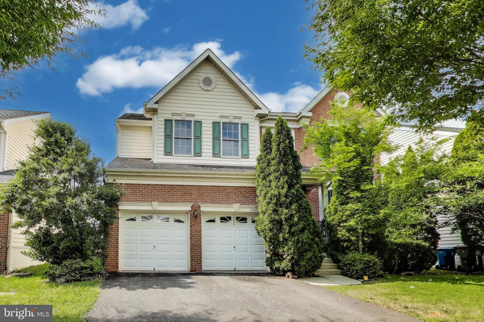 42647 Harris Street Chantilly, VA 20152 - Photo 2 of 54