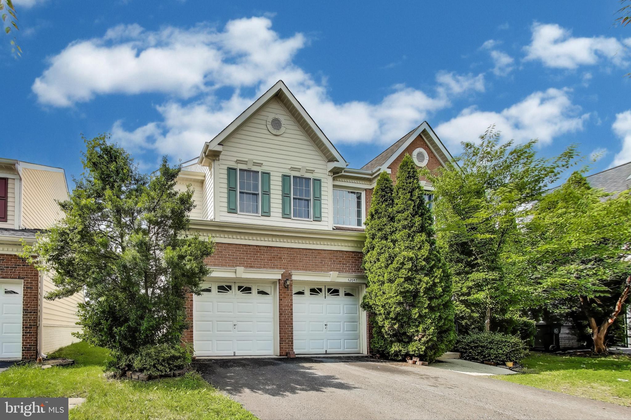 42647 Harris Street Chantilly, VA 20152 - Photo 3 of 54