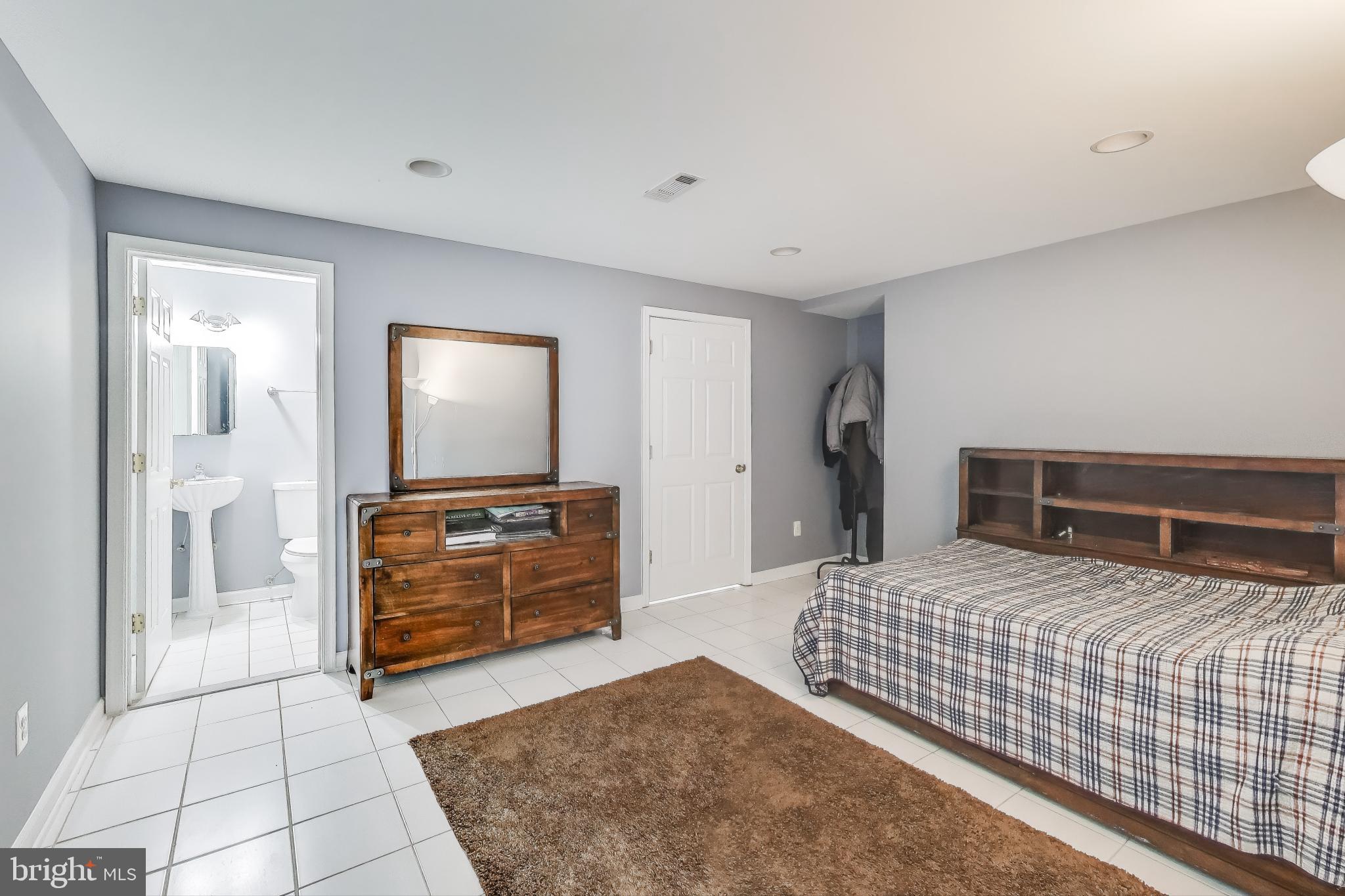 42647 Harris Street Chantilly, VA 20152 - Photo 40 of 54