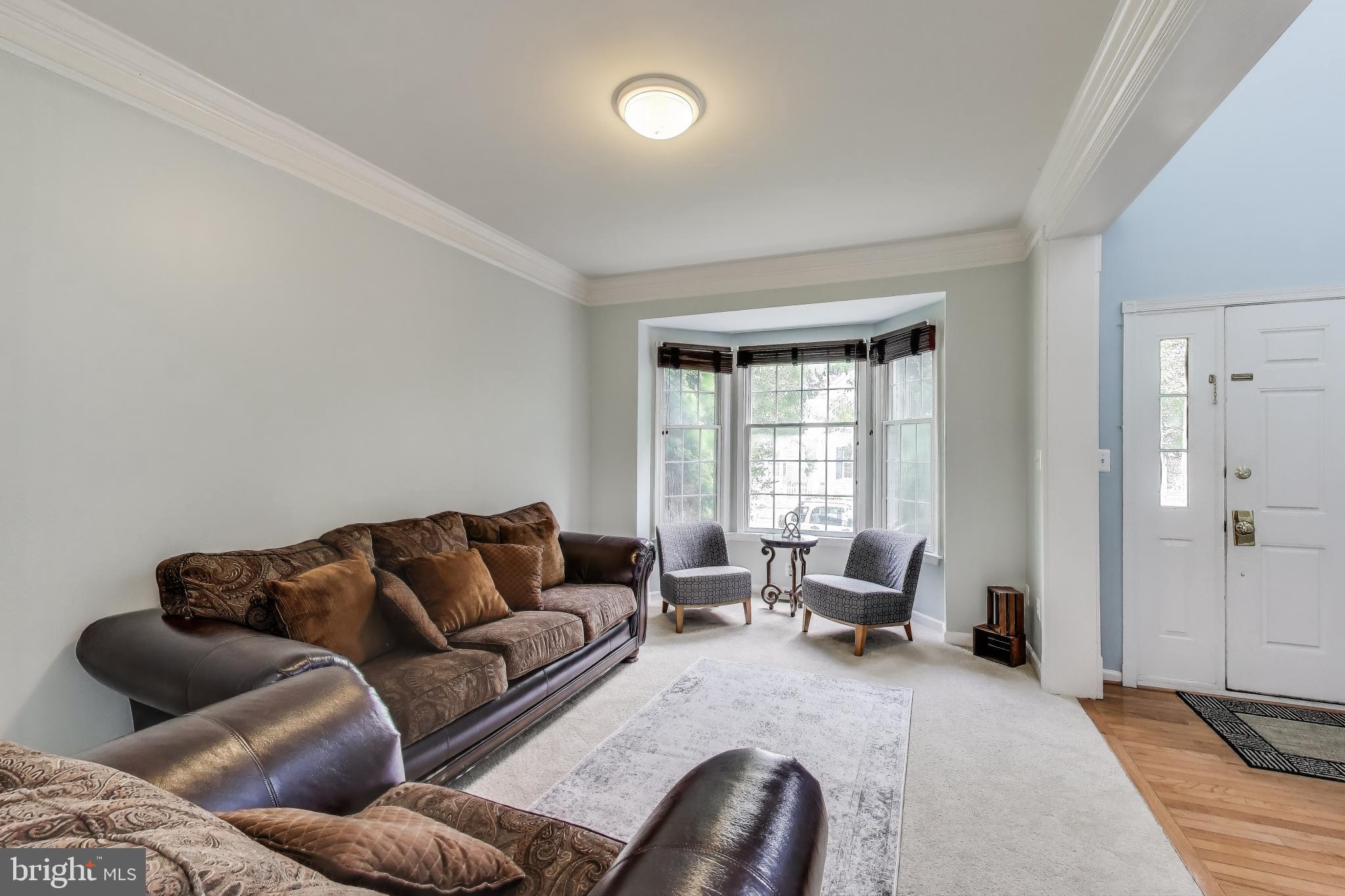 42647 Harris Street Chantilly, VA 20152 - Photo 6 of 54