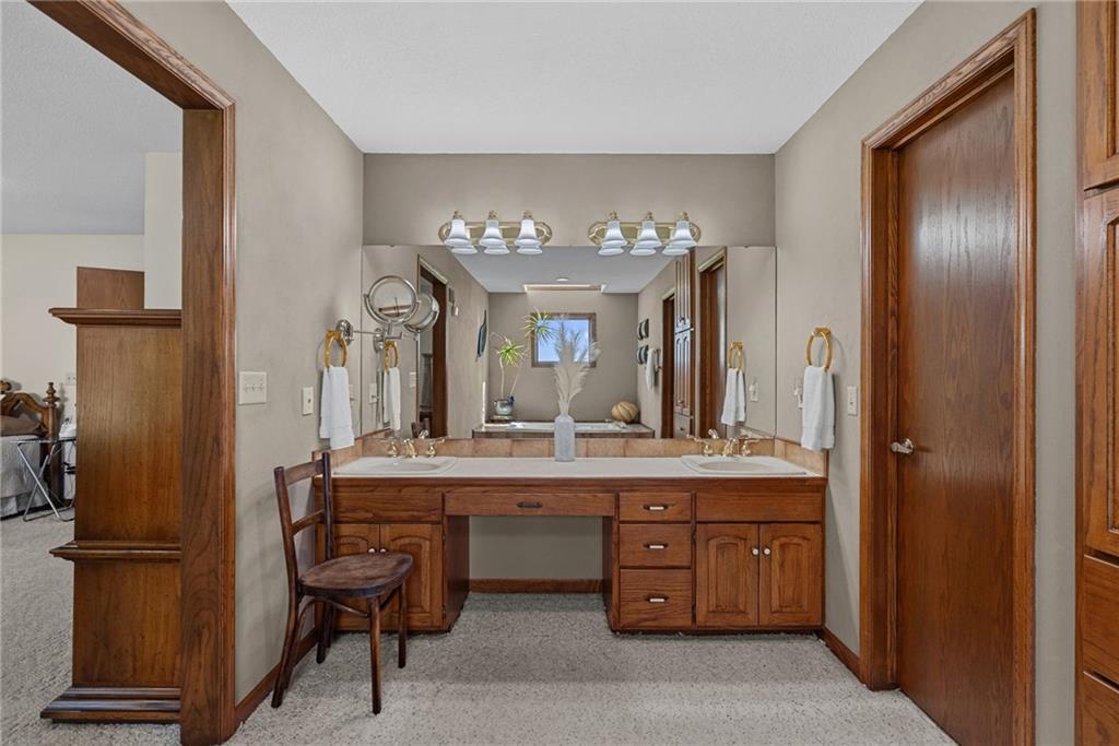 21898 Sunflower Road Edgerton, KS 66021 - Photo 15 of 54