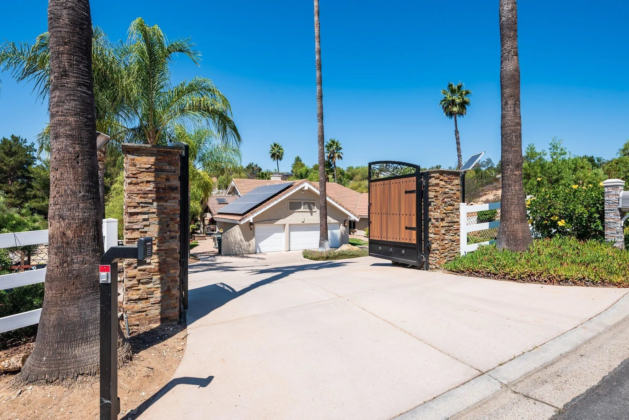 14298 Ipava Drive Poway, CA 92064 - Photo 2 of 74