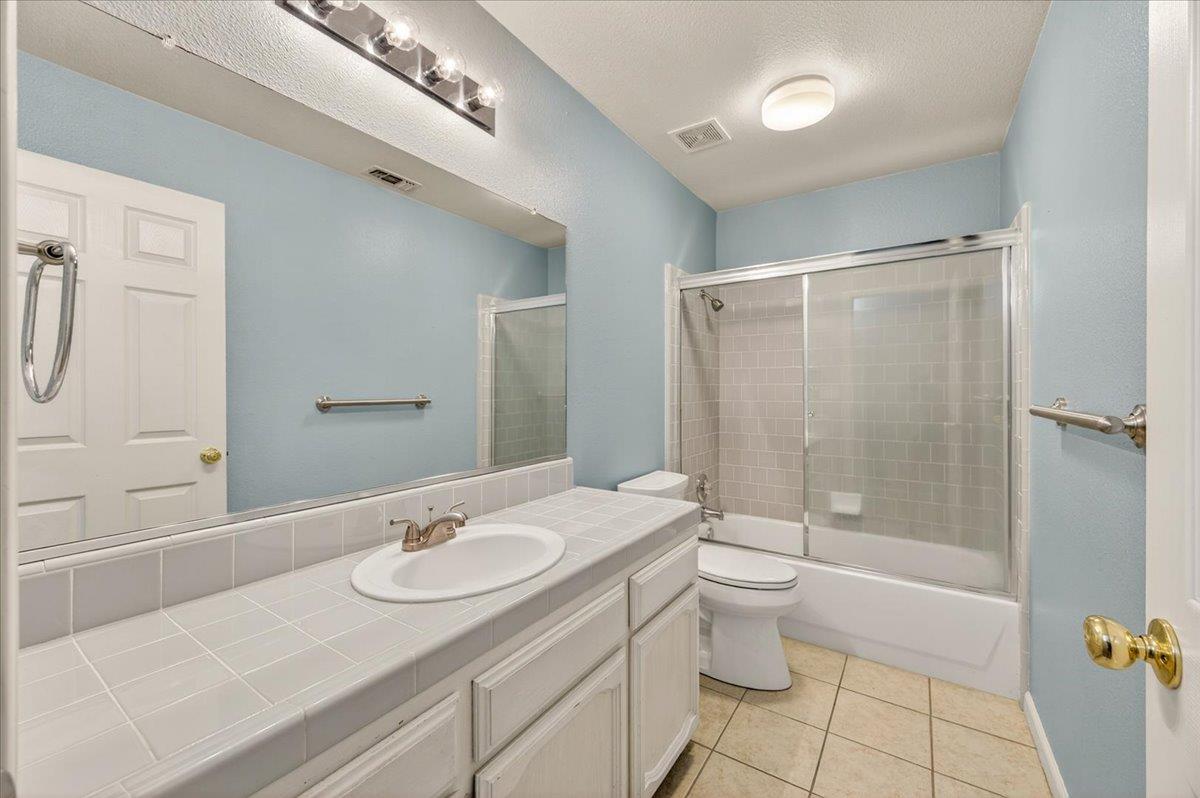 2375 Fallbrook Avenue Clovis, CA 93611 - Photo 13 of 34