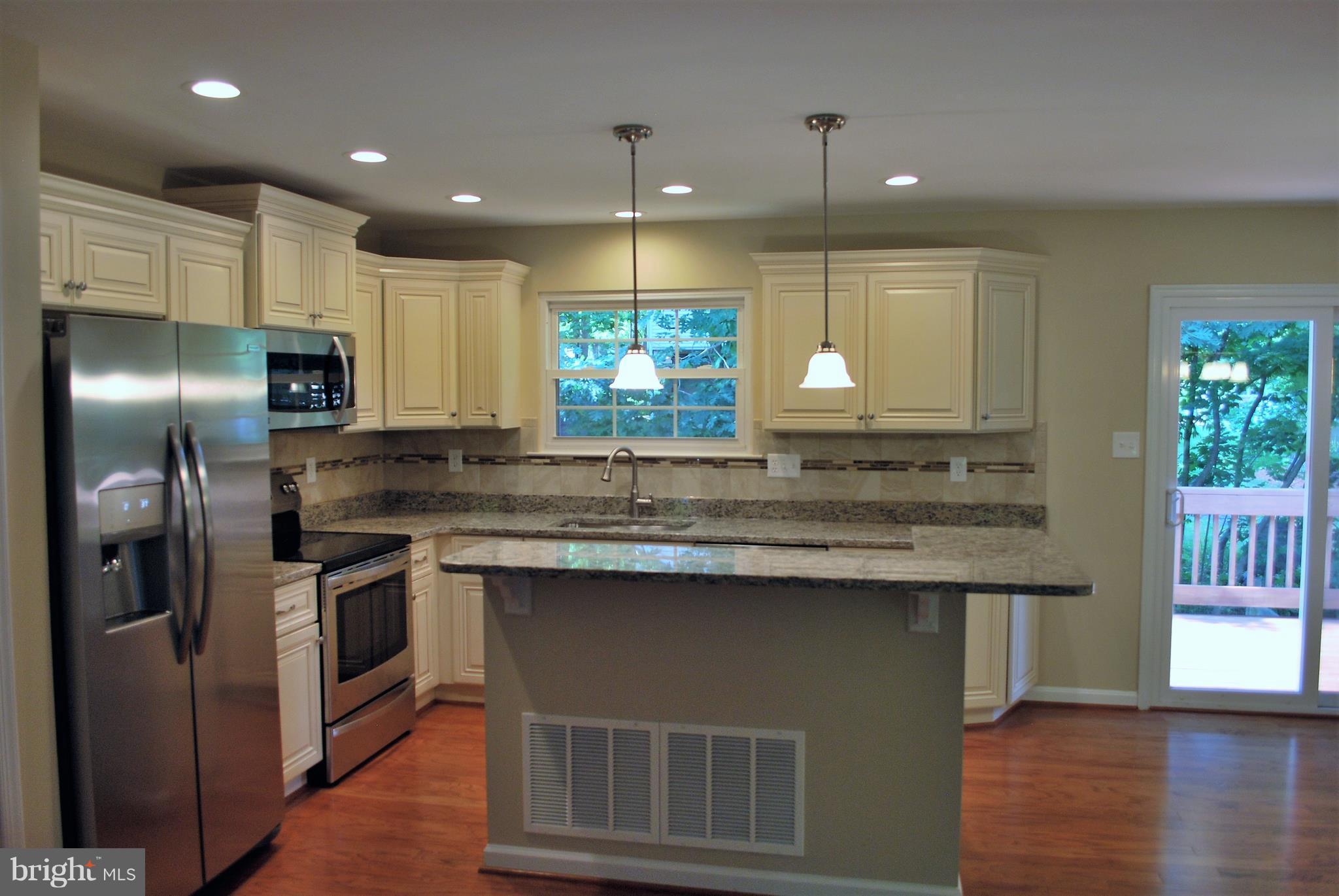303 Crosby Road Baltimore, MD 21228 - Photo 2 of 23 Kitchen