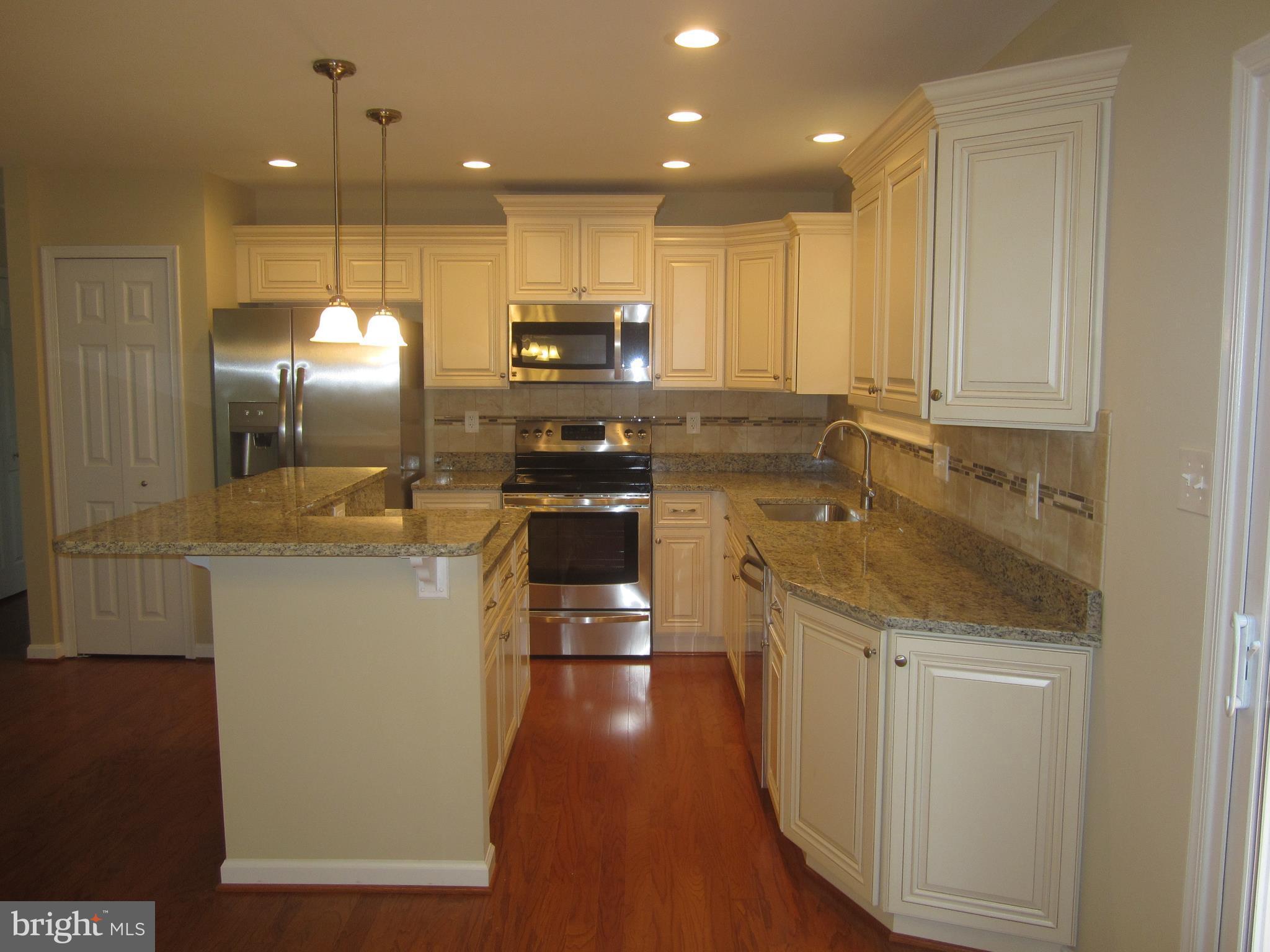 303 Crosby Road Baltimore, MD 21228 - Photo 3 of 23 Kitchen