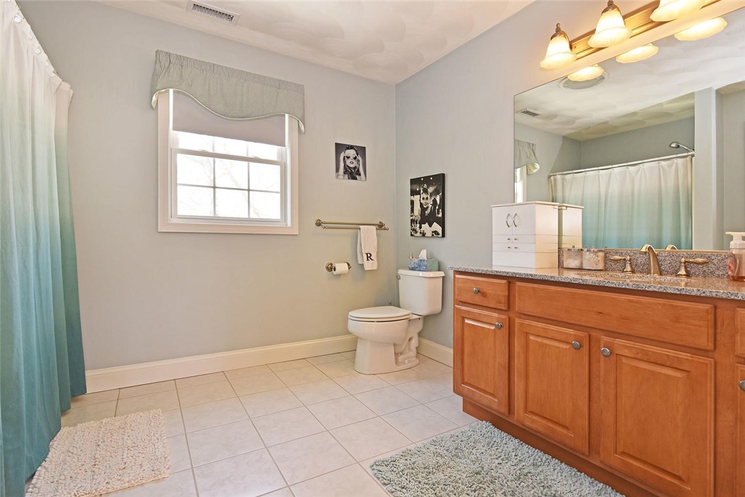 285 Nipmuc Road Scituate, RI 02825 - Photo 31 of 36