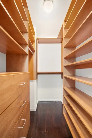 $1,095,000 | 400 East 70th Street, Unit 1001 | Lenox Hill