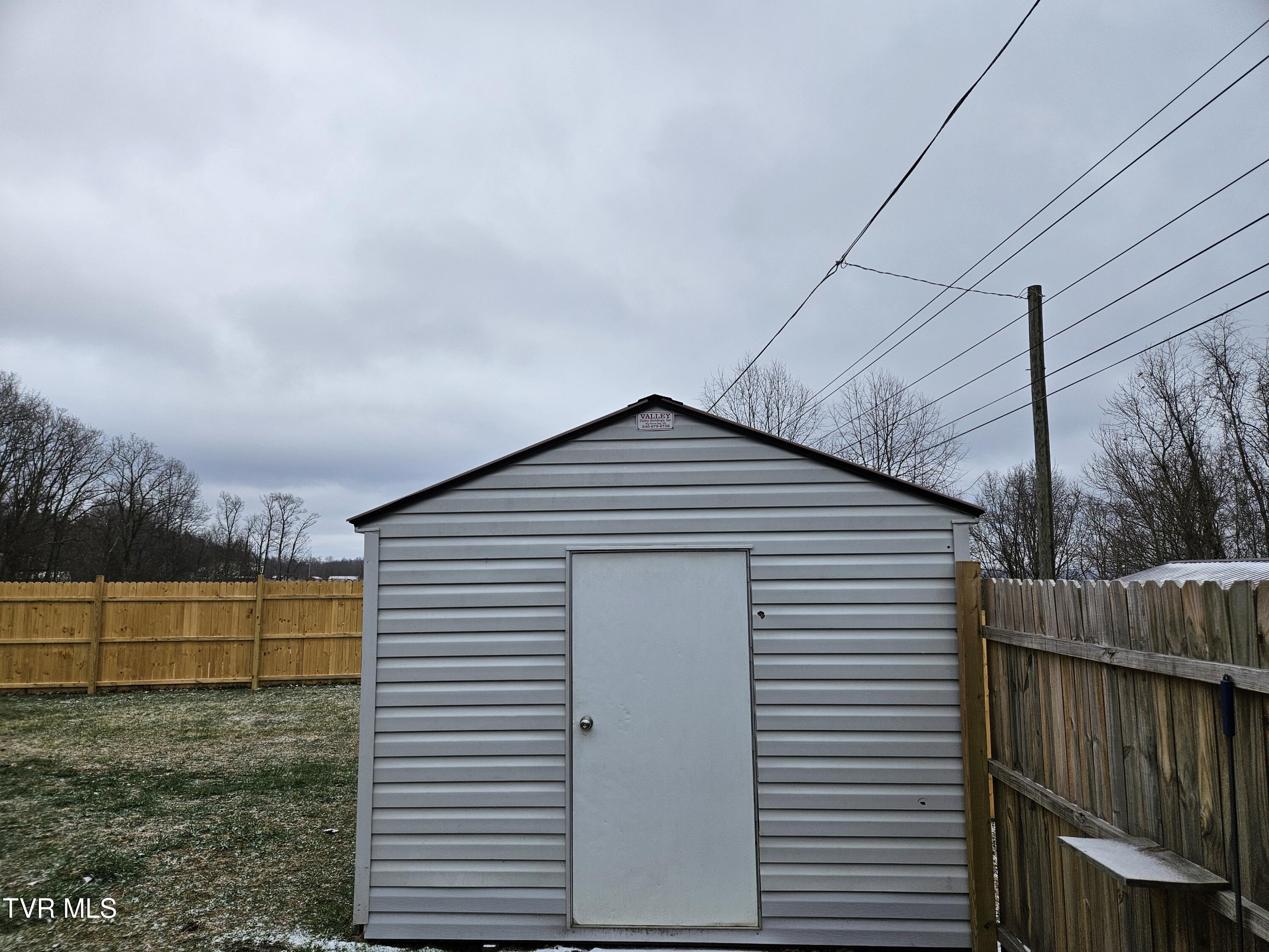 229 Harm Ridge Coeburn, VA 24230 - Photo 10 of 41 1000006851