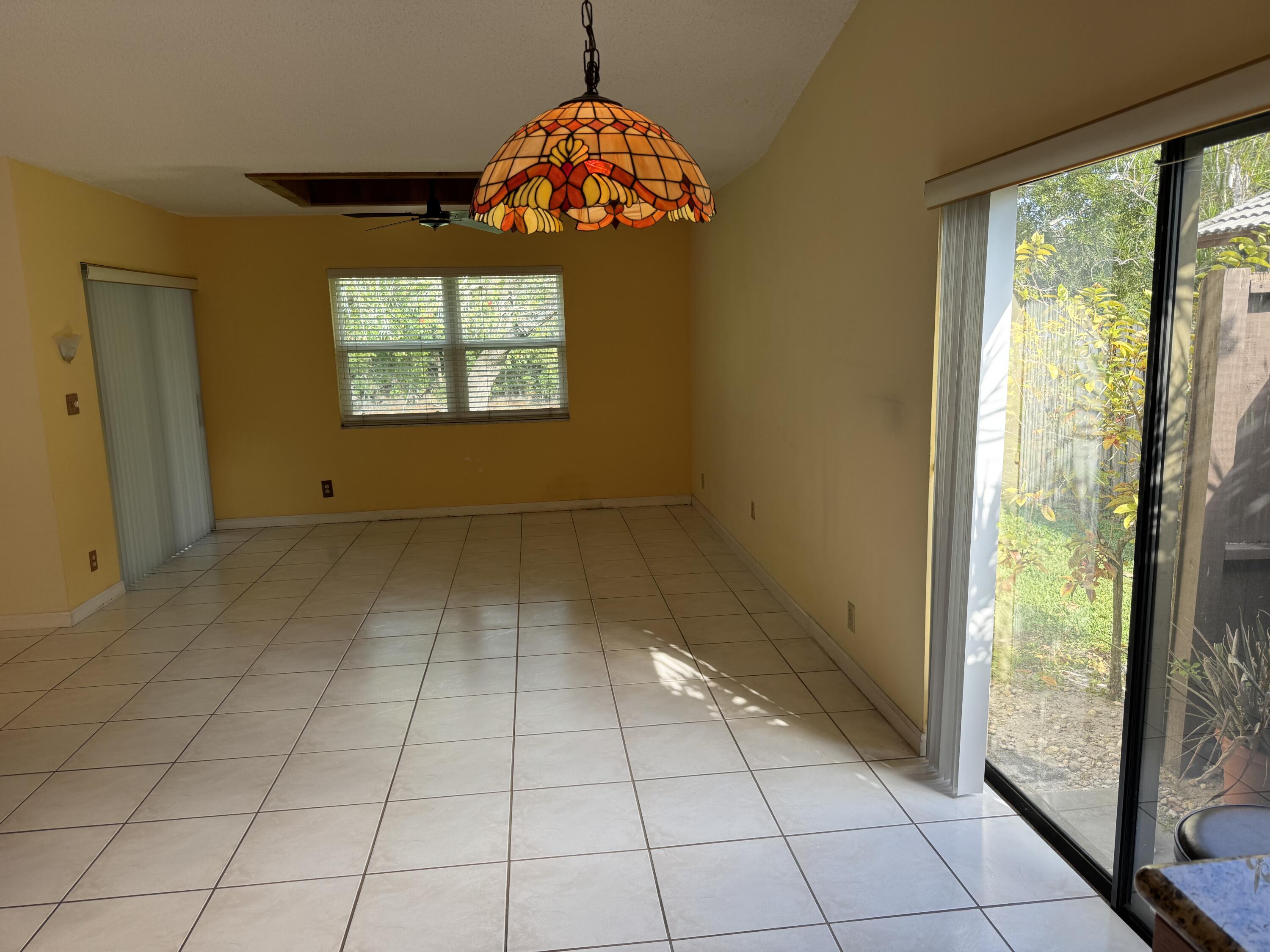 21068 Shady Vista Lane Boca Raton, FL 33428 - Photo 14 of 42 EAT-IN VIEW TO ATRIUM