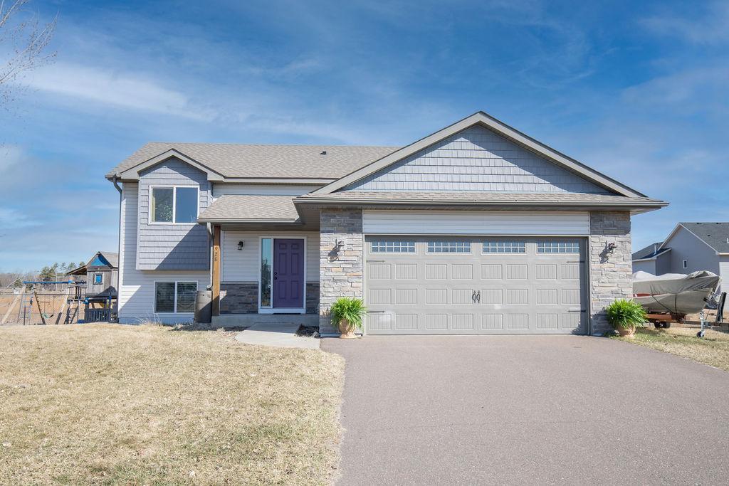 928 Robin Road Northwest Isanti, MN 55040 - Photo 1 of 1 Gallery Image 1