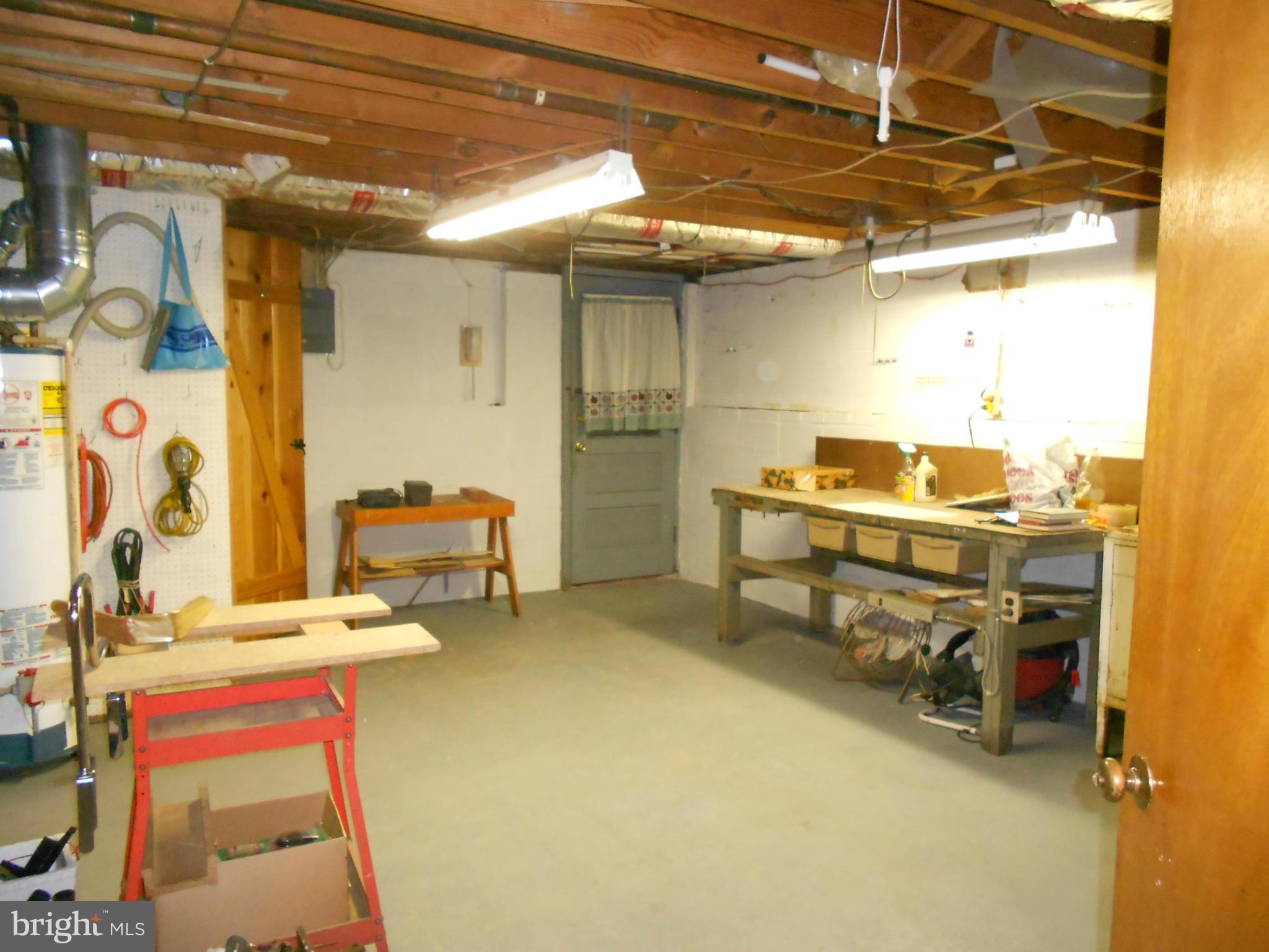 7704 Seekford Road Baltimore, MD 21219 - Photo 13 of 23 Huge work space