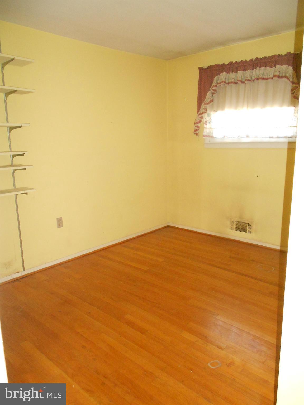 7704 Seekford Road Baltimore, MD 21219 - Photo 7 of 23 Bedroom
