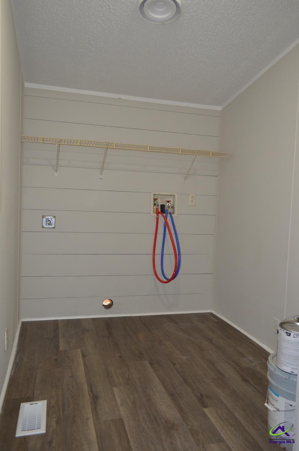 1048 Lee King Road Forsyth, GA 31029 - Photo 7 of 19