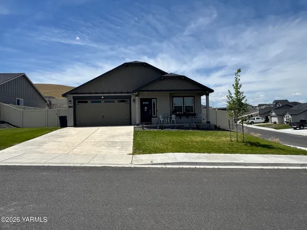 $413,950 | 315 San Fernando Way, Prosser, WA 99350