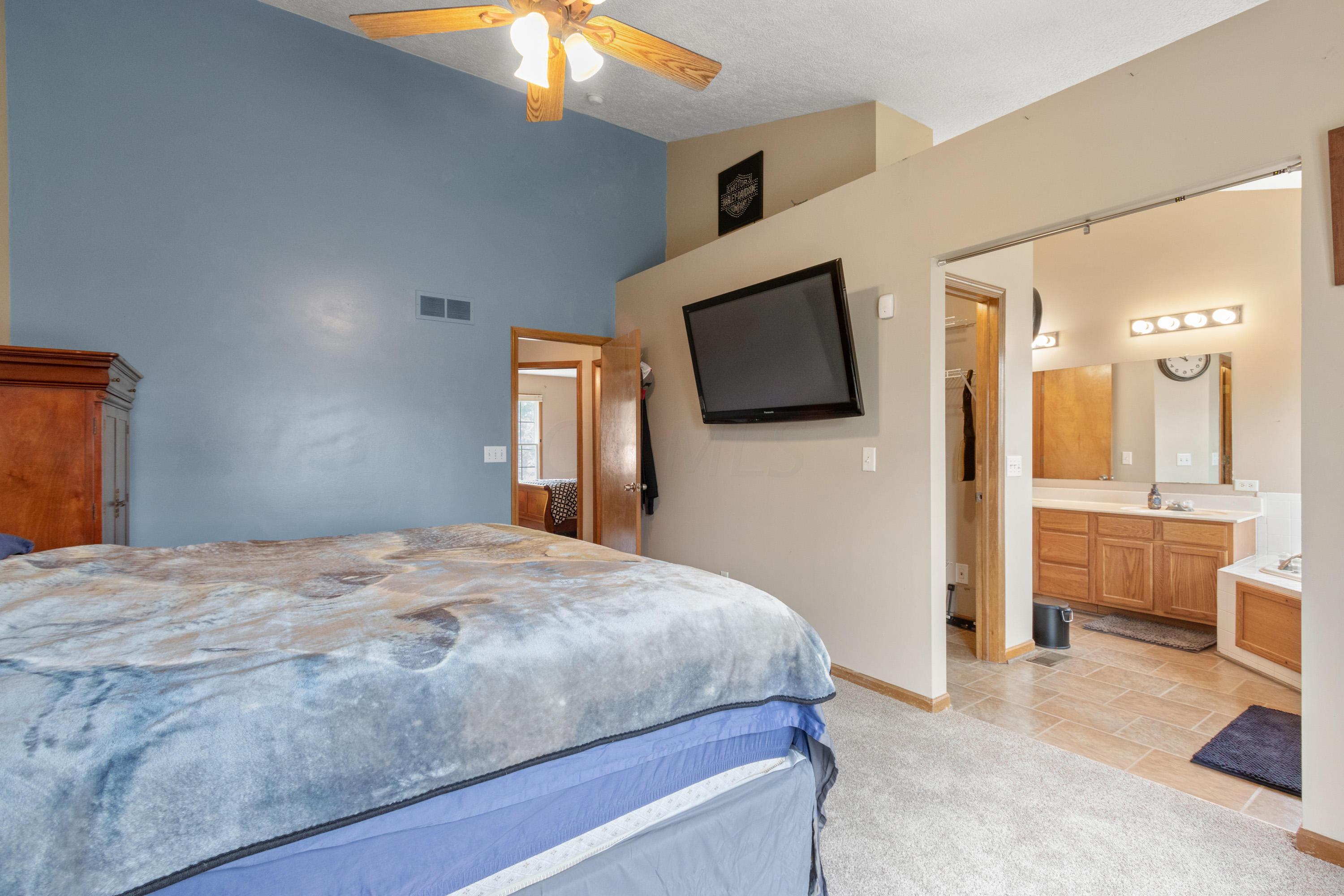 9553 Lynns Road Southwest Pataskala, OH 43062 - Photo 13 of 24
