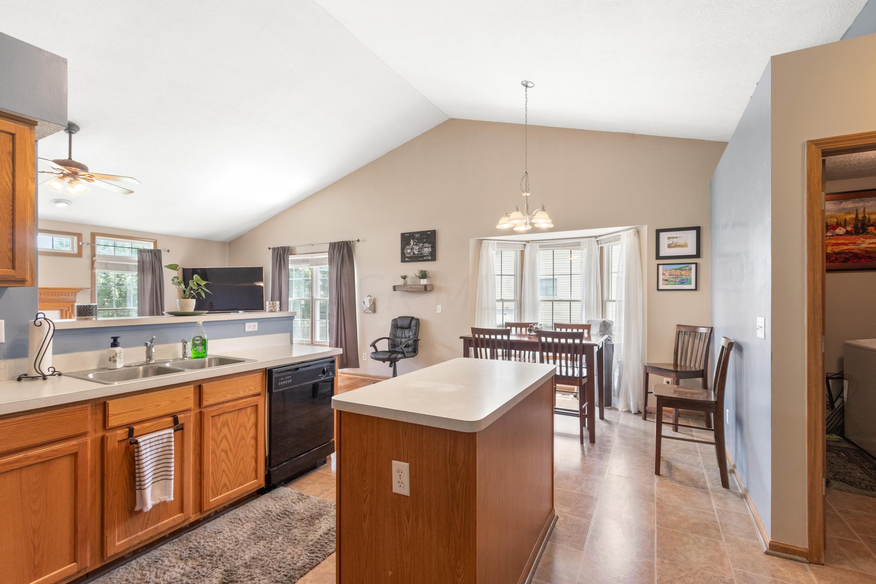 9553 Lynns Road Southwest Pataskala, OH 43062 - Photo 9 of 24