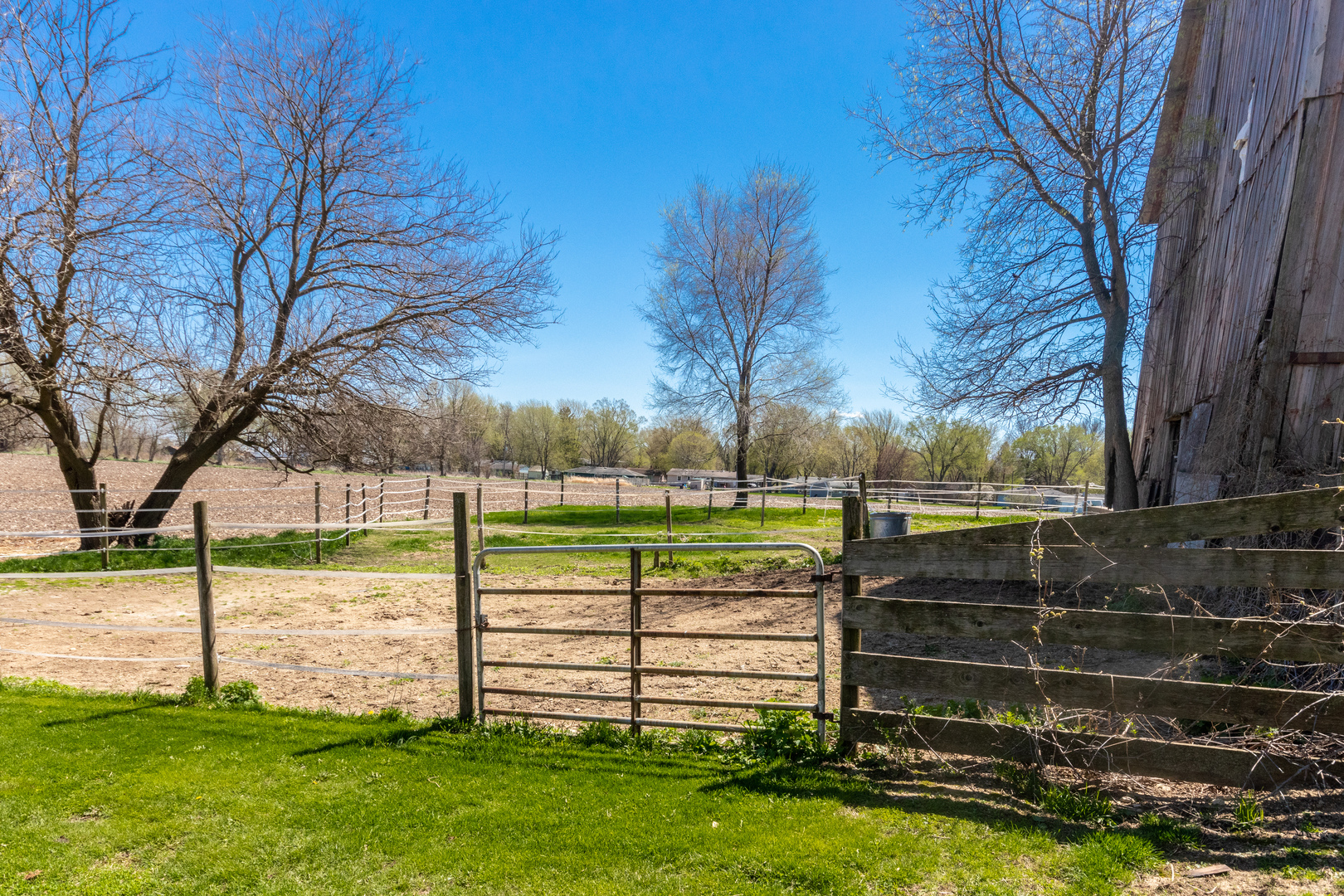 42W671 Jericho Road Sugar Grove, IL 60554 - Photo 11 of 31 a view of a garden with an outdoor space