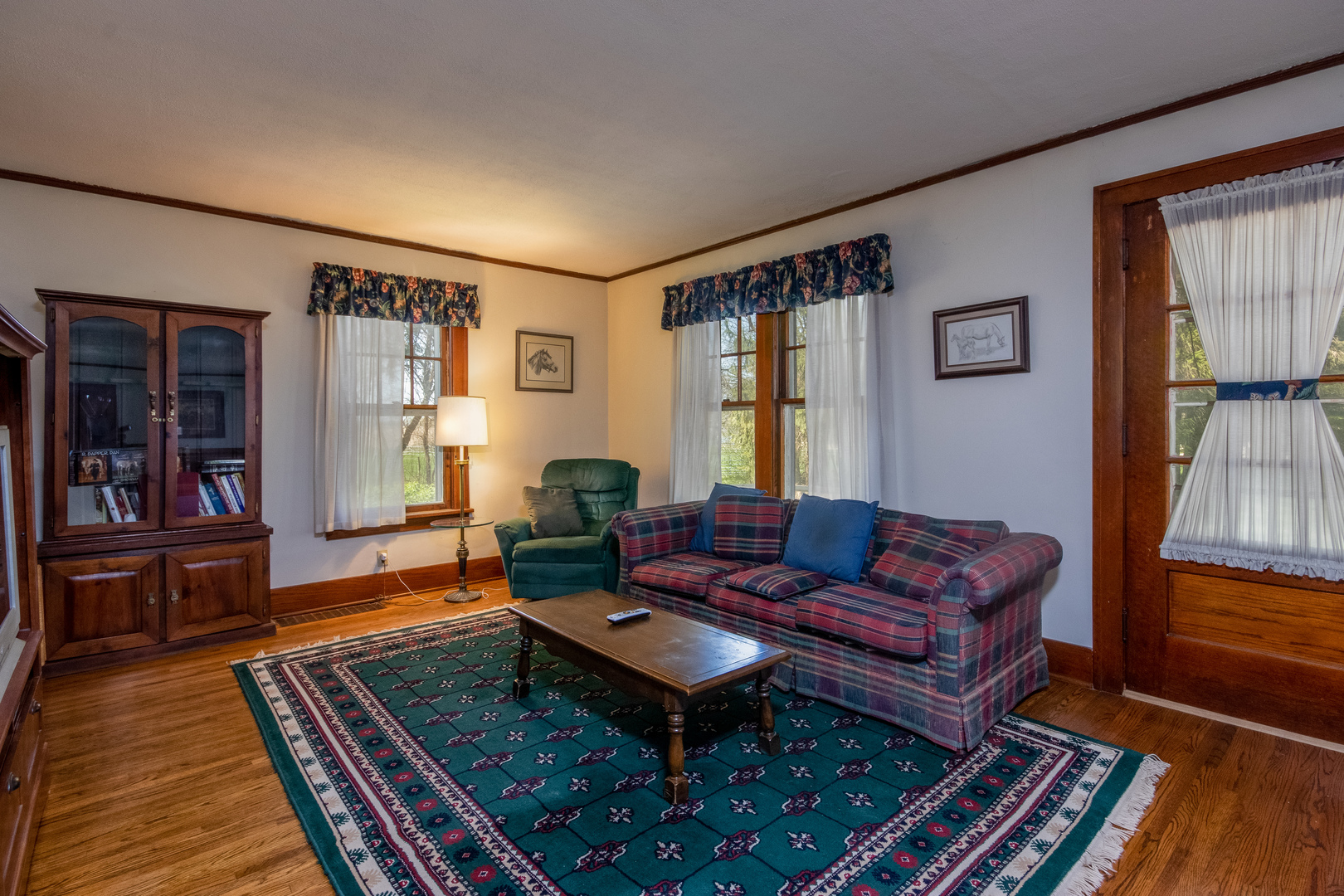 42W671 Jericho Road Sugar Grove, IL 60554 - Photo 18 of 31 a living room with furniture a rug and a window