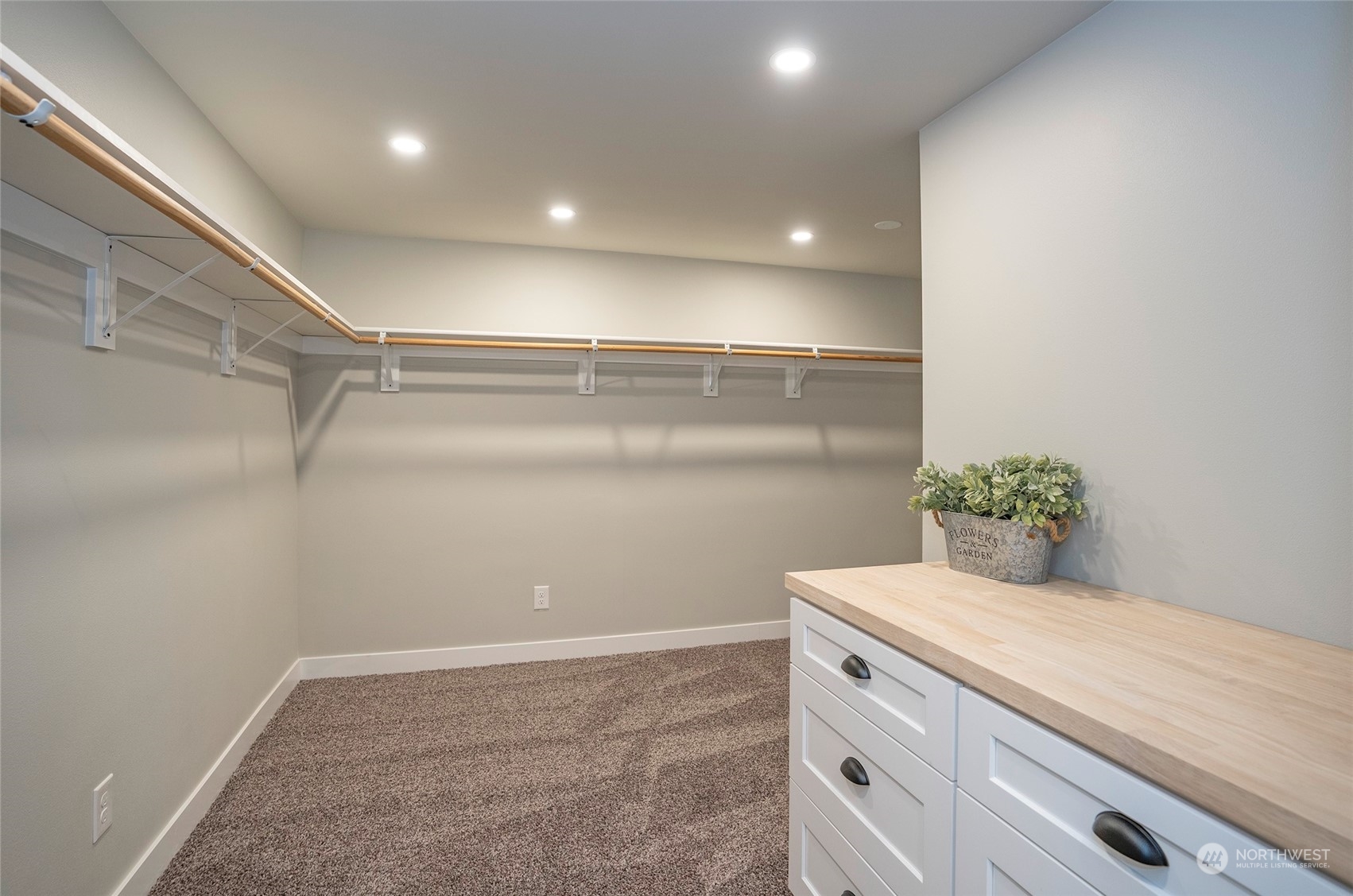 949 Tipsoo Loop North Rainier, WA 98576 - Photo 26 of 40