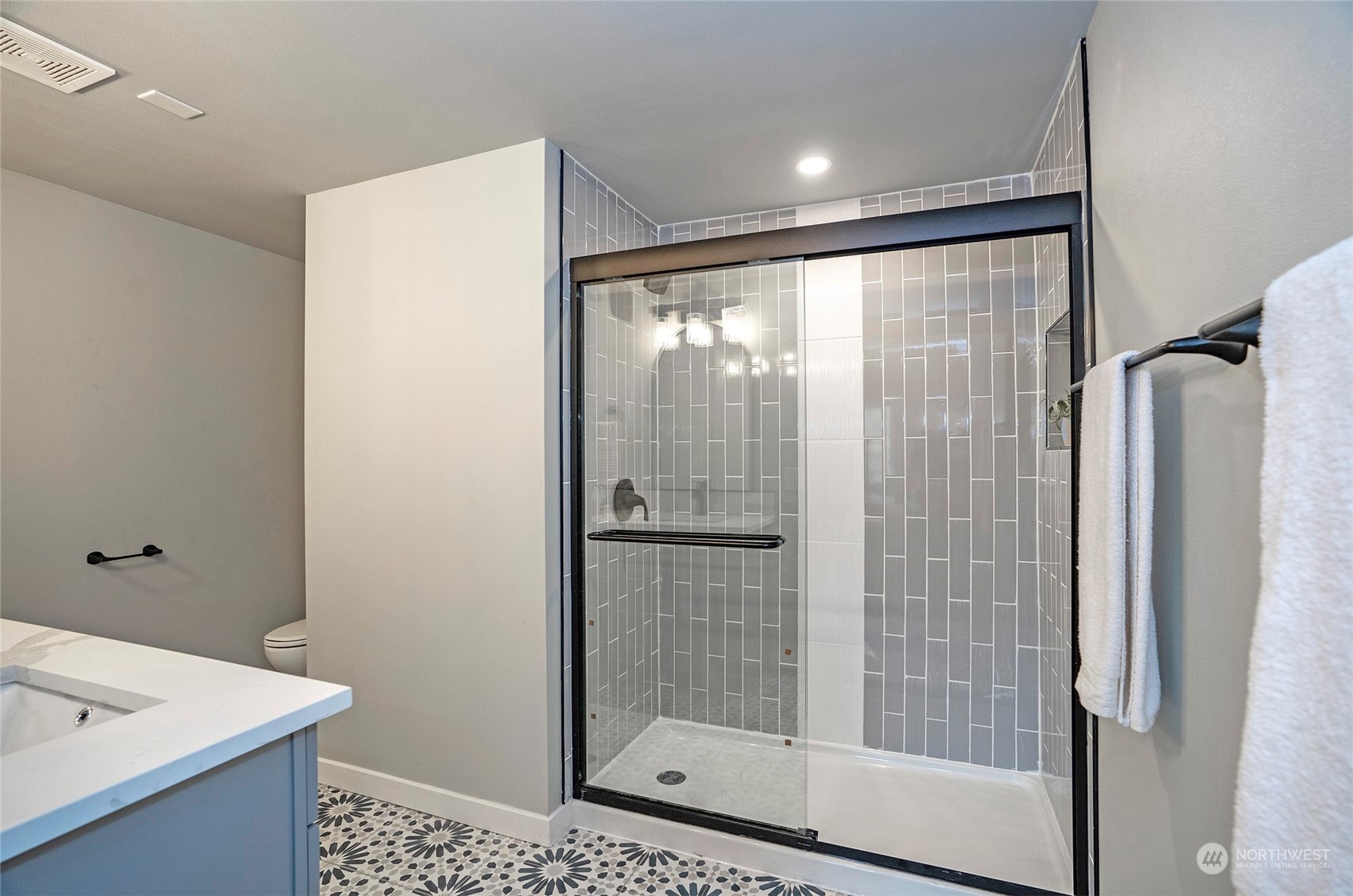 949 Tipsoo Loop North Rainier, WA 98576 - Photo 30 of 40