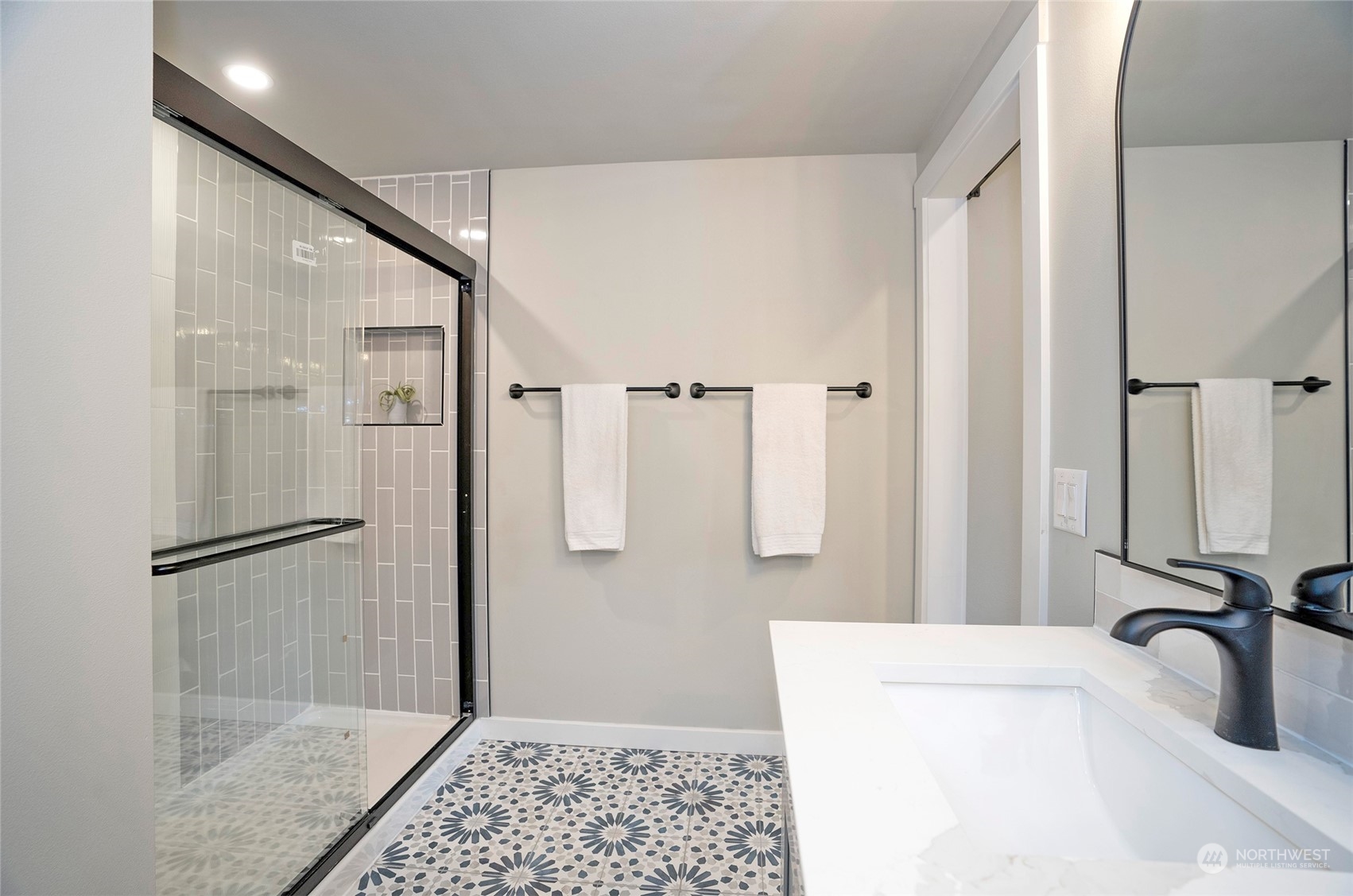 949 Tipsoo Loop North Rainier, WA 98576 - Photo 31 of 40