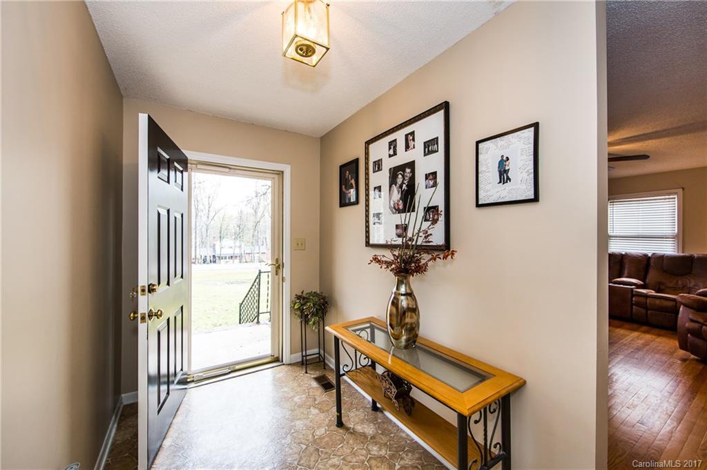 283 Battleground Road Clover, SC 29710 - Photo 2 of 24