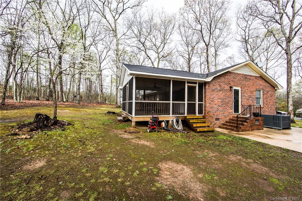 283 Battleground Road Clover, SC 29710 - Photo 23 of 24