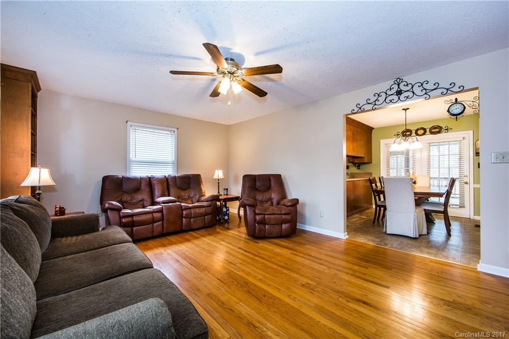 283 Battleground Road Clover, SC 29710 - Photo 4 of 24