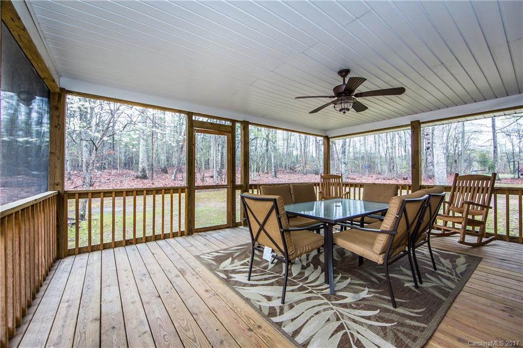 283 Battleground Road Clover, SC 29710 - Photo 6 of 24