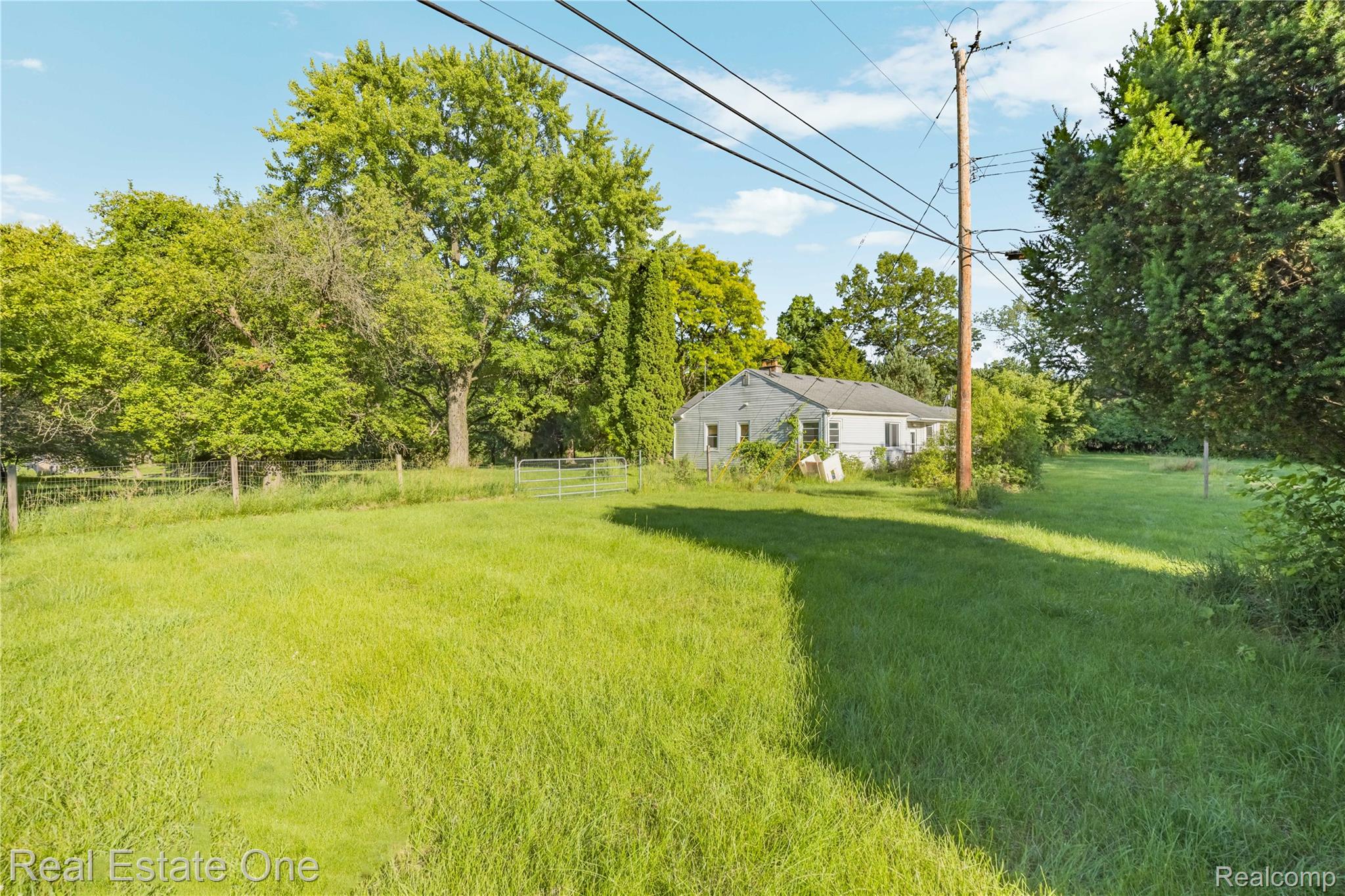 9585 North Eston Road Clarkston, MI 48348 - Photo 41 of 60 9585 N Eston - OnDemand Pix Photography (53).jpg