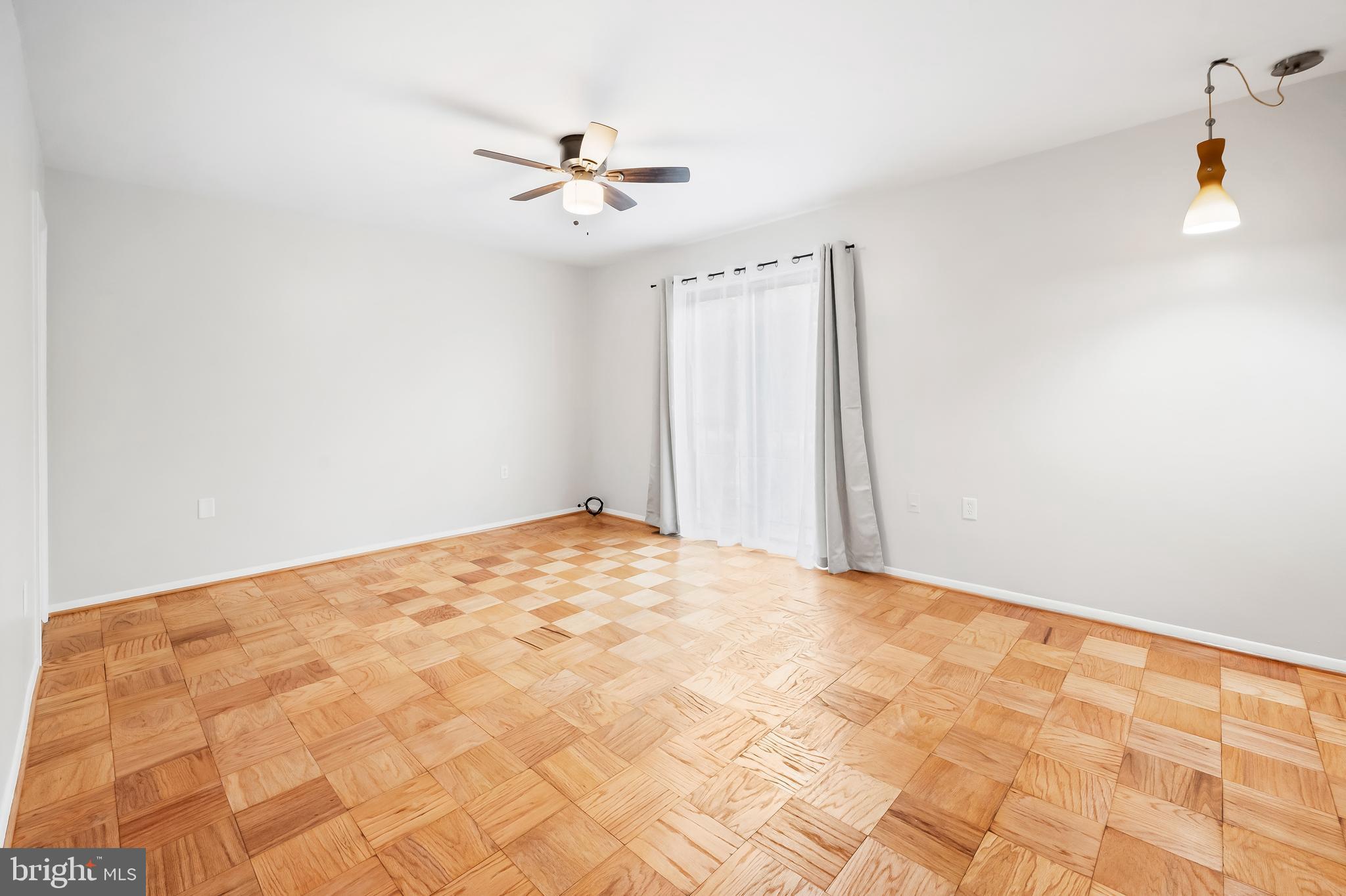 1985 Greenberry Road Baltimore, MD 21209 - Photo 18 of 38 Gallery Image 18