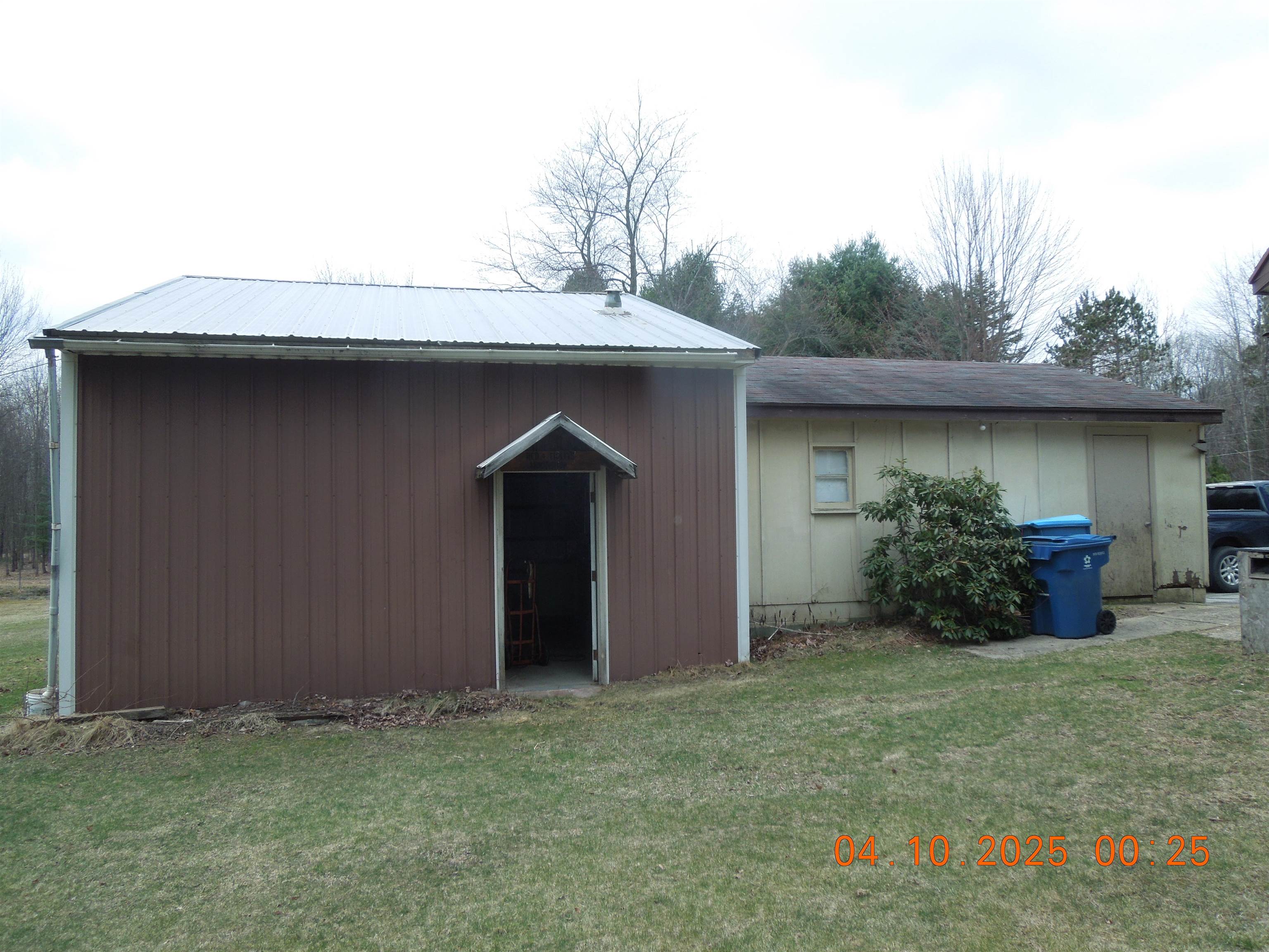 1570 Jones Road Beaverton, MI 48612 - Photo 5 of 33