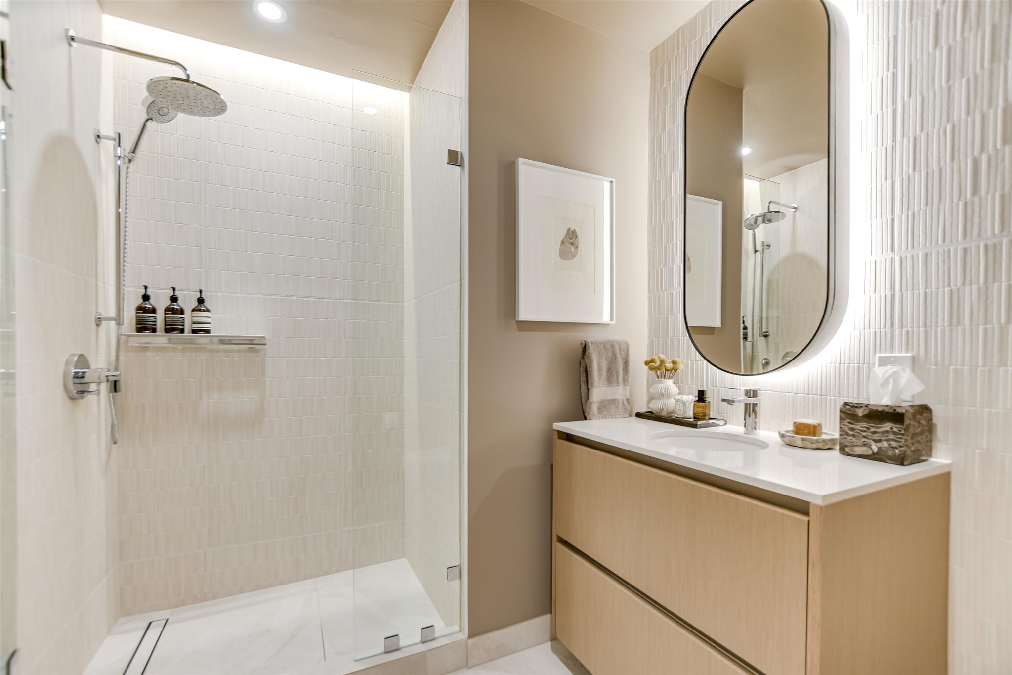 610 Davis Street, Unit 3307 Austin, TX 78701 - Photo 26 of 27 photo shown is of a similar floor plan on the 40th floor