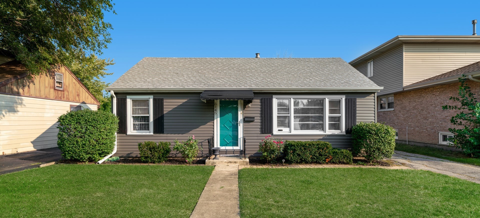 5145 State Road Burbank, IL 60459 - Photo 1 of 14