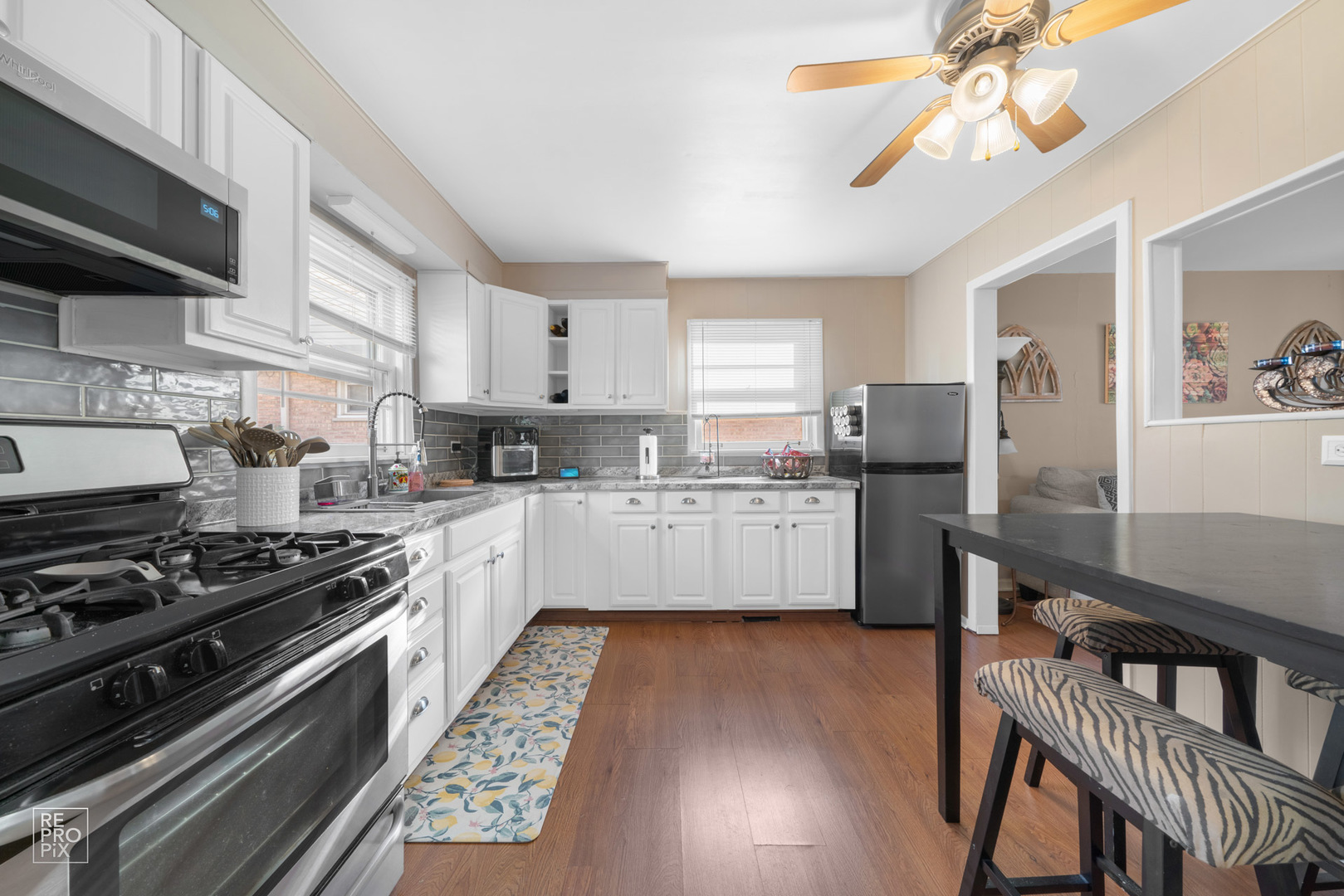 5145 State Road Burbank, IL 60459 - Photo 3 of 14