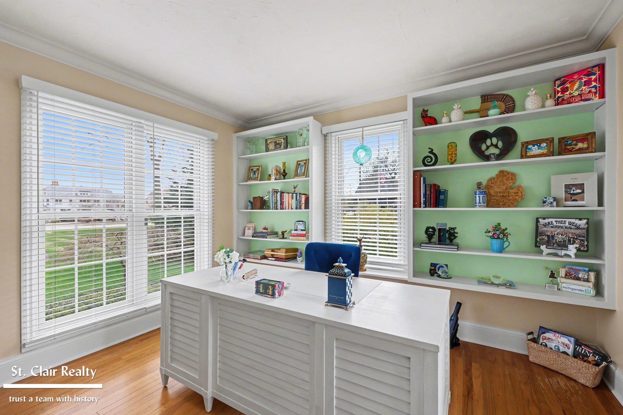 915 North Riverside Avenue St. Clair, MI 48079 - Photo 13 of 38