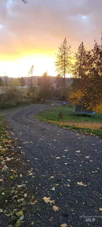 $420,000 | 204 Larradon Drive, Kamiah, ID 83536