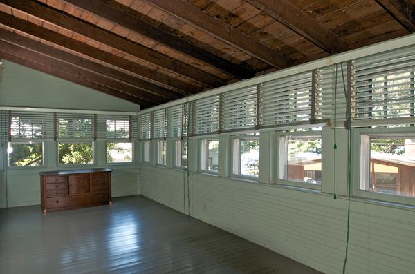 16 Neptune Road Marblehead, MA 01945 - Photo 12 of 22 a room with window
