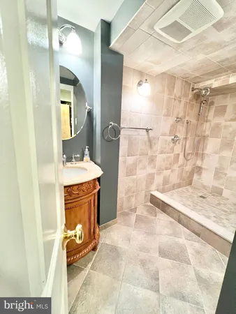 $4,050 | 7113 Marlan Drive, Alexandria, VA 22307