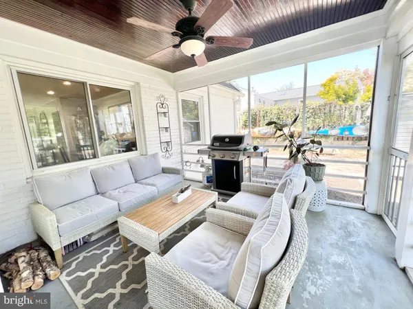 $4,050 | 7113 Marlan Drive, Alexandria, VA 22307