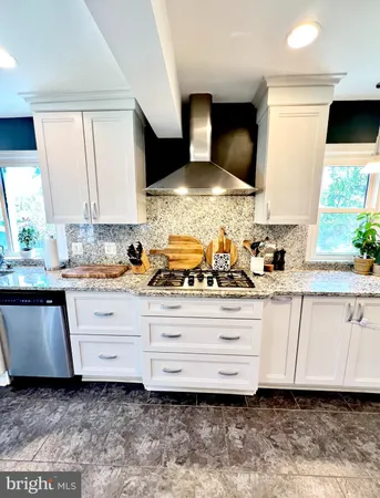 $4,050 | 7113 Marlan Drive, Alexandria, VA 22307