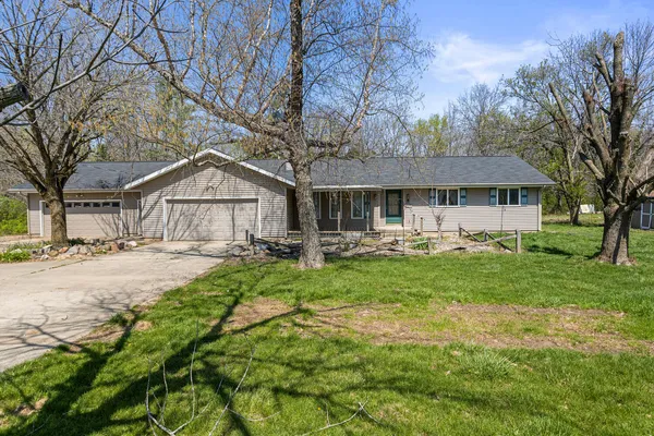 $225,000 | 1150 E Cr 800 North, Sullivan, IL 61951