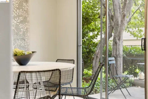 $679,000 | 20111 West Ridge Court, Unit 13, Castro Valley, CA 94546