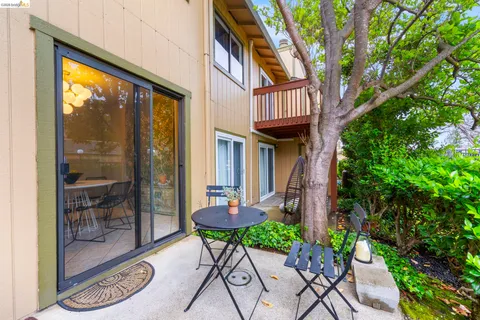 $679,000 | 20111 West Ridge Court, Unit 13, Castro Valley, CA 94546