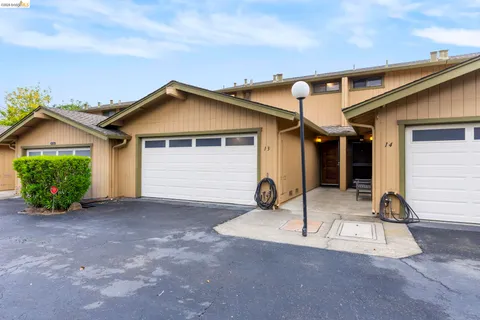 $679,000 | 20111 West Ridge Court, Unit 13, Castro Valley, CA 94546