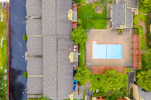 $679,000 | 20111 West Ridge Court, Unit 13, Castro Valley, CA 94546