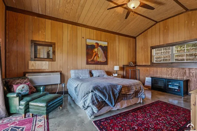 $4,990,000 | 770 East 1300th Road, Lawrence, KS 66046