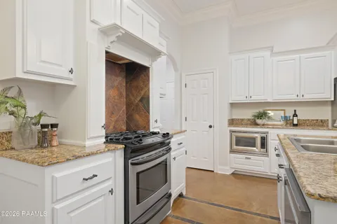 $285,000 | 305 Barataria Bay Point, Lafayette, LA 70508