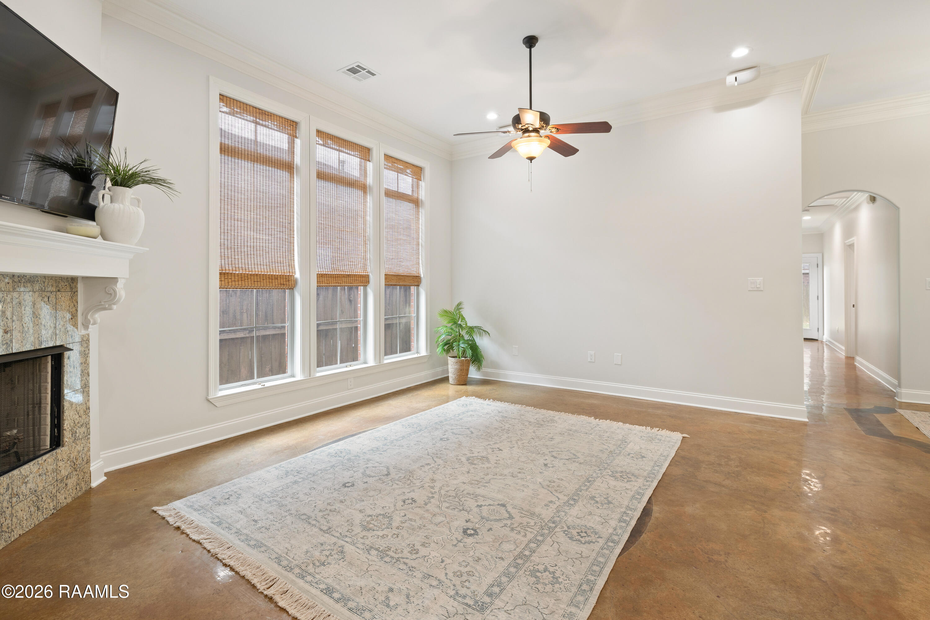 305 Barataria Bay Point Lafayette, LA 70508 - Photo 7 of 34 305 Barataria Bay point Lafayette-8