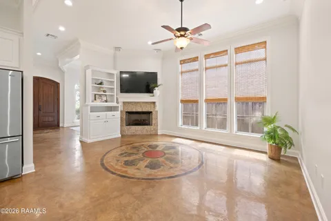 $285,000 | 305 Barataria Bay Point, Lafayette, LA 70508